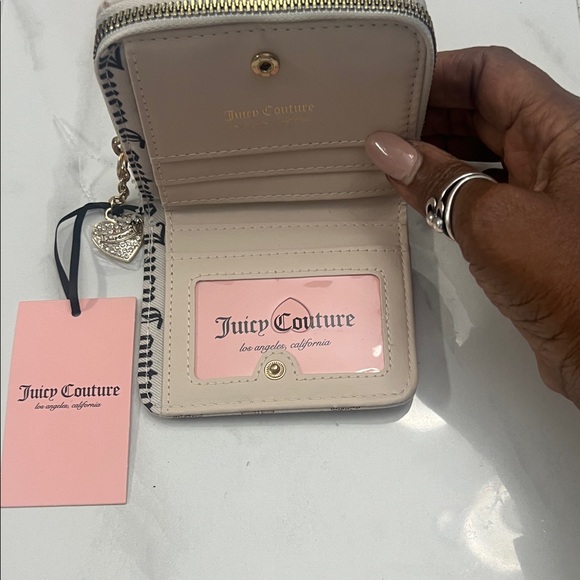 Juicy Couture Cream and Pink Heart Wallet - Picture 4 of 6